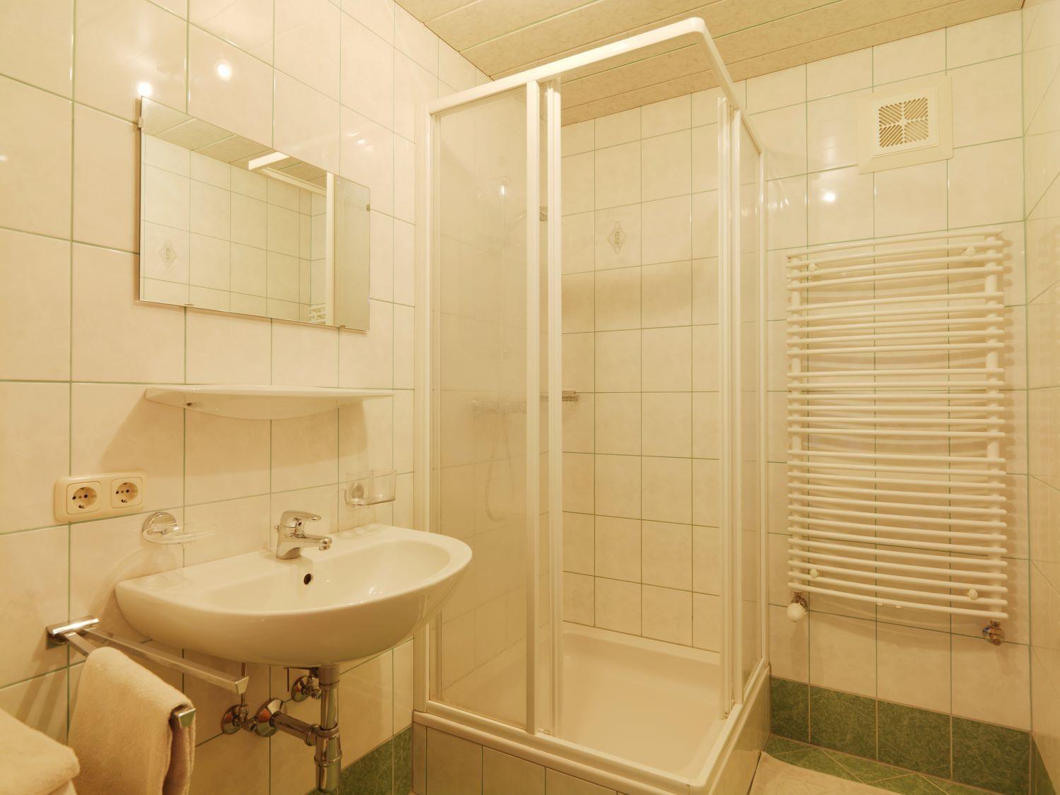 Apartment mit 1 Schlafzimmer und Balkon TOP 10 - 5