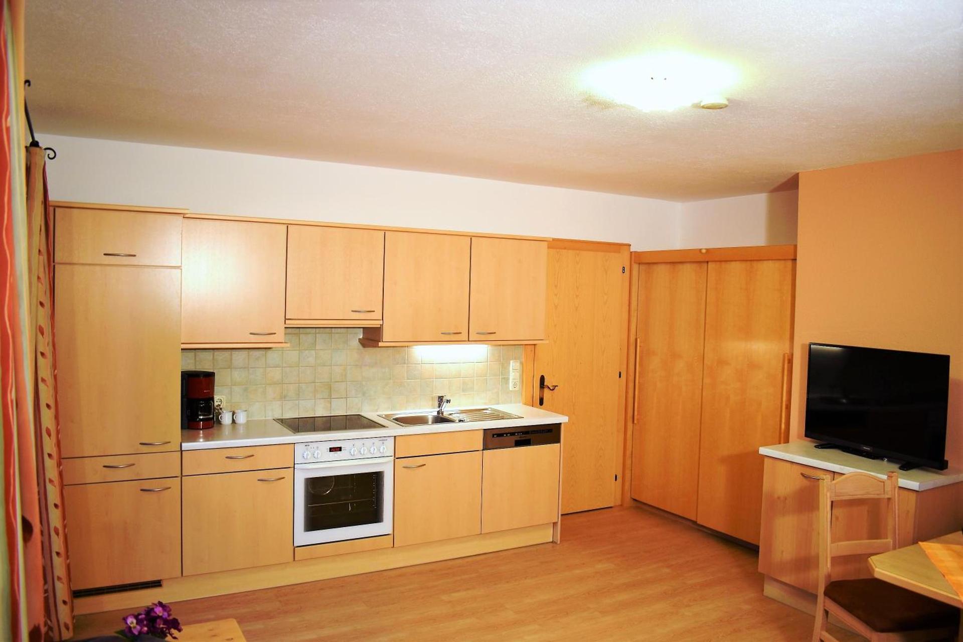 Apartment mit 1 Schlafzimmer und Balkon TOP 10 - 4