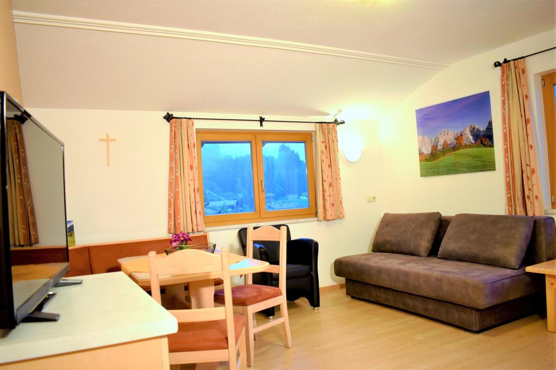 Apartment mit 1 Schlafzimmer und Balkon TOP 10