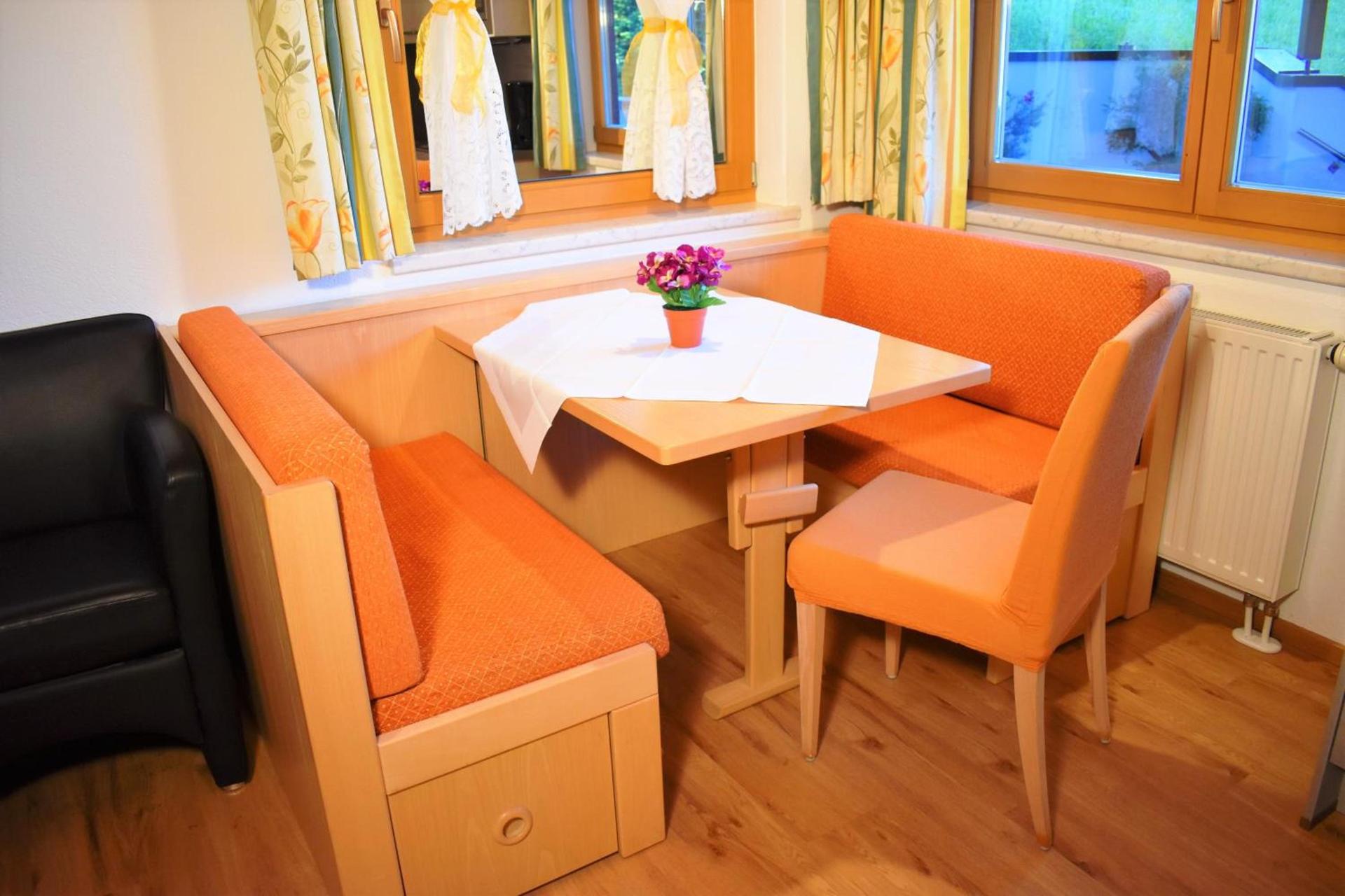 Apartment mit 2 Schlafzimmern und Terrasse TOP 1 - 2