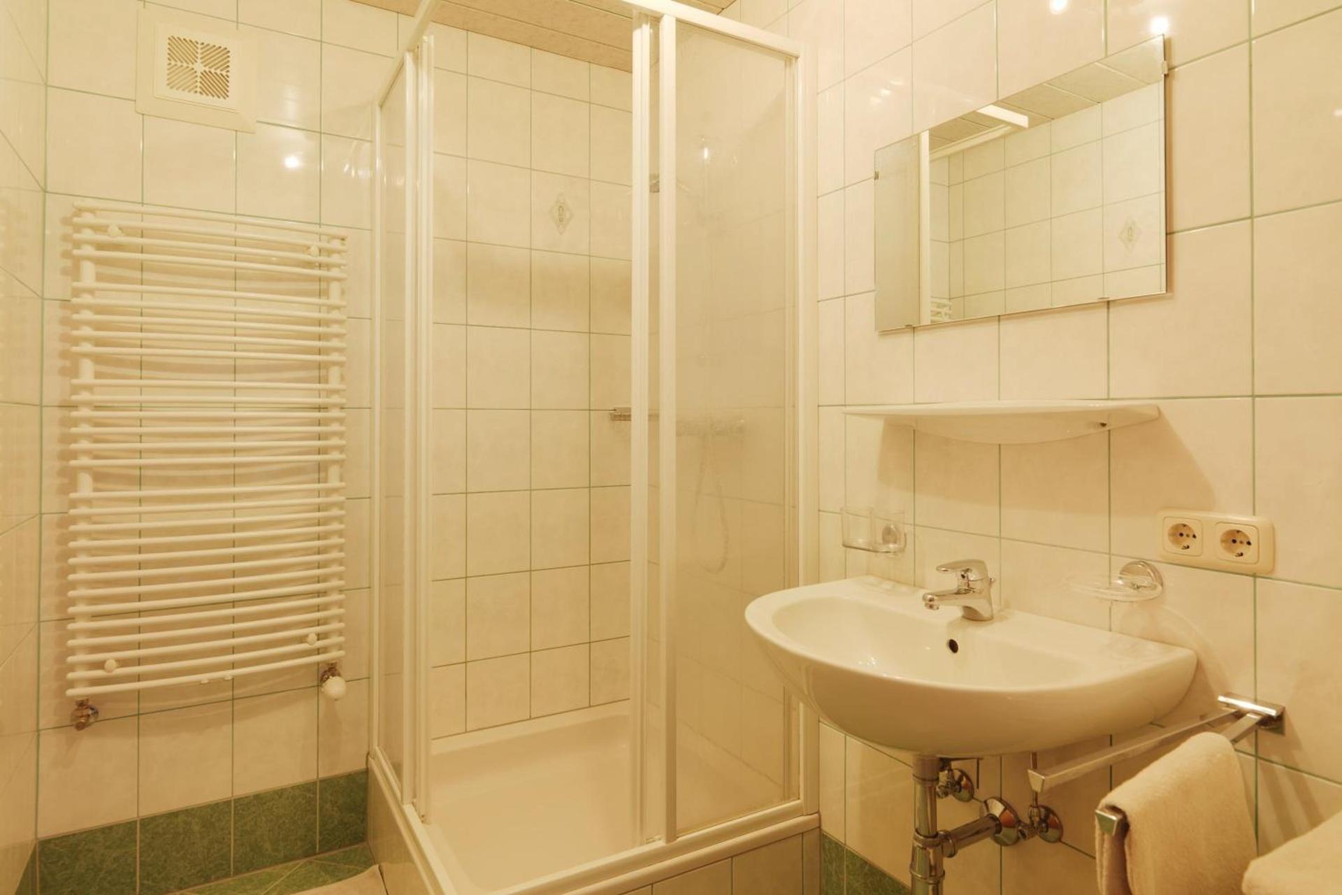 Apartment mit 2 Schlafzimmern und Terrasse TOP 2 - 5