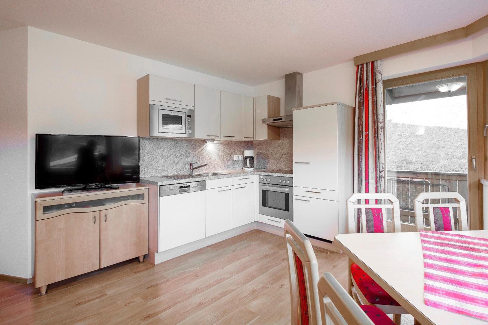 Apartment mit 2 Schlafzimmern und Balkon TOP 7 - 3