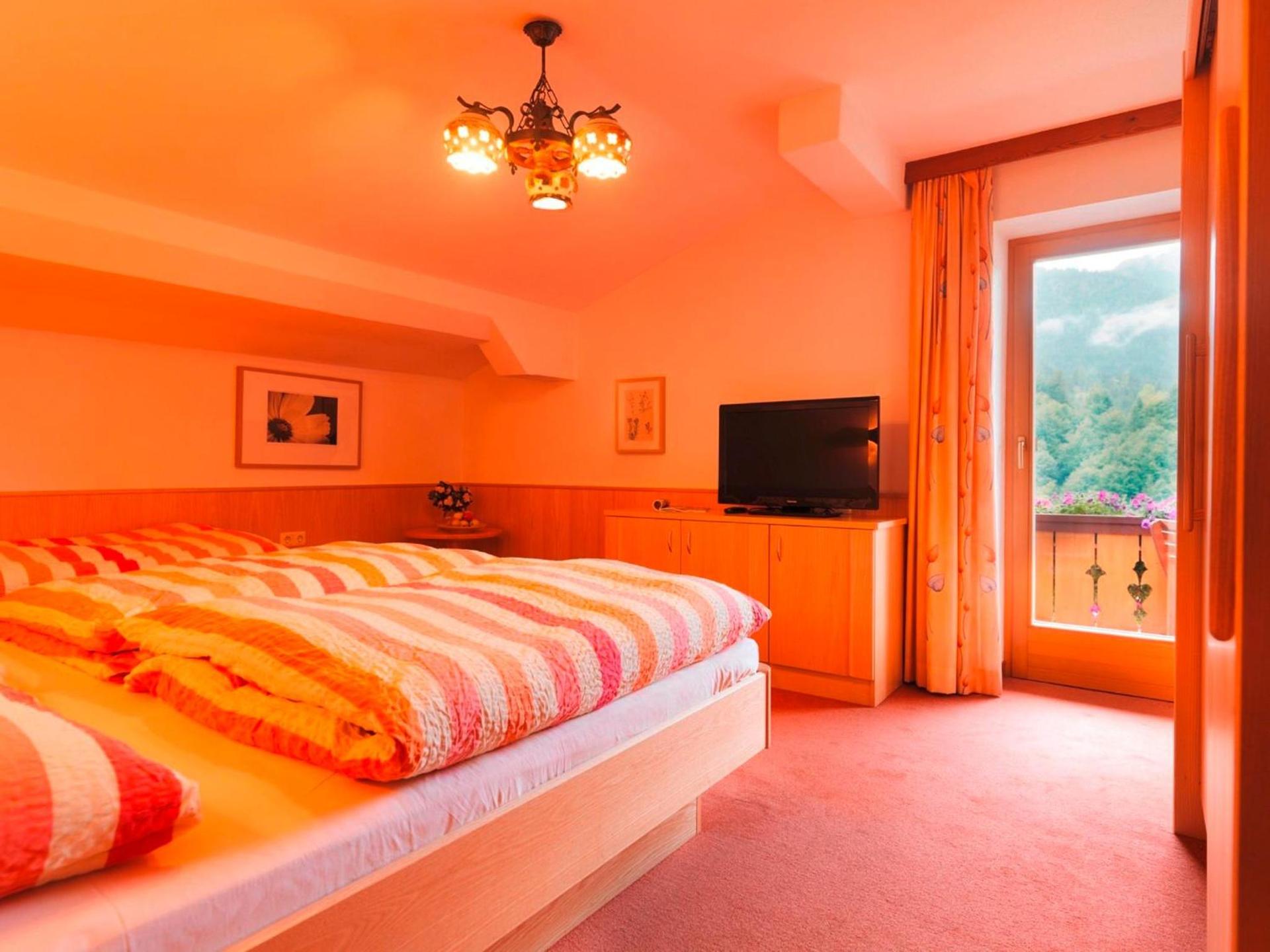 Apartment mit 2 Schlafzimmern und Balkon - Top 8 - 2